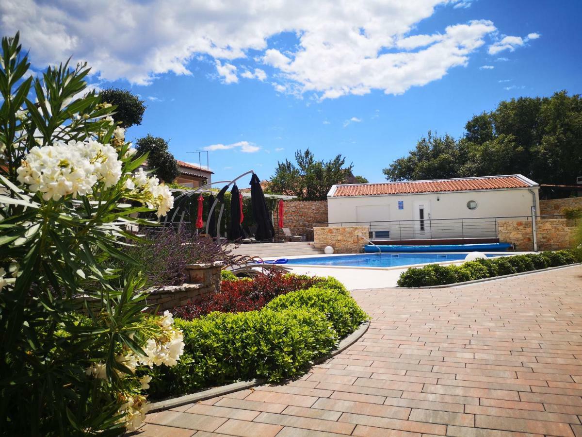 Villa Anja 1St Floor 페로이 외부 사진